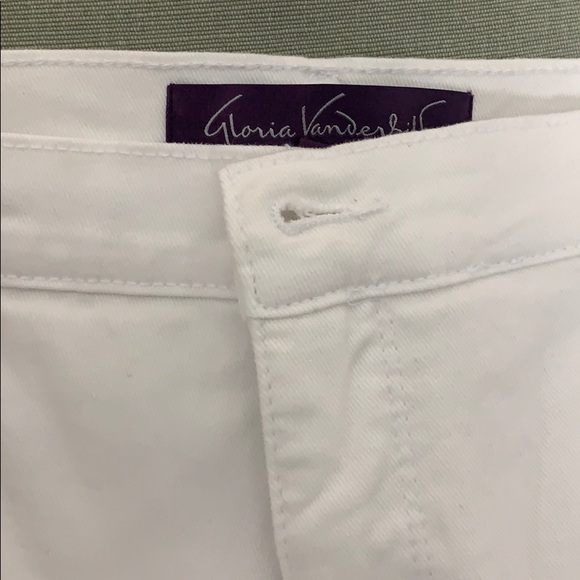 Gloria Vanderbilt White Jeans - Picture 3 of 7